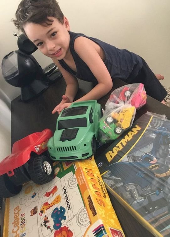 Dia das Crianças. Doações de Brinquedos para a Creche Divina Providência em São Carlos