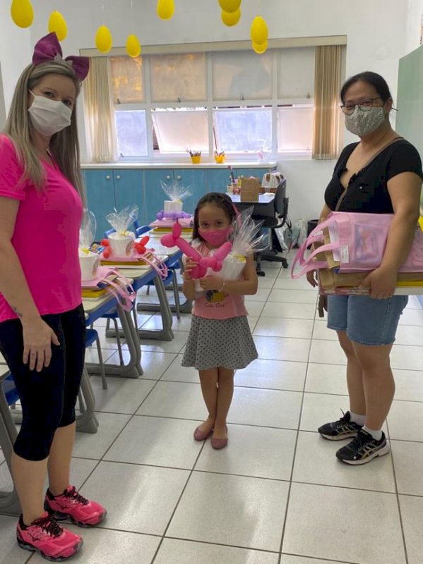 Dia das crianças na Educação Infantil e entrega dos kits para o Fundamental 1 - São Carlos
