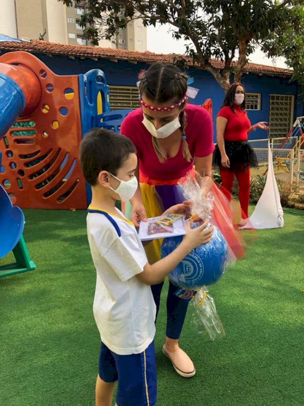 Dia das crianças na Educação Infantil e entrega dos kits para o Fundamental 1 - São Carlos
